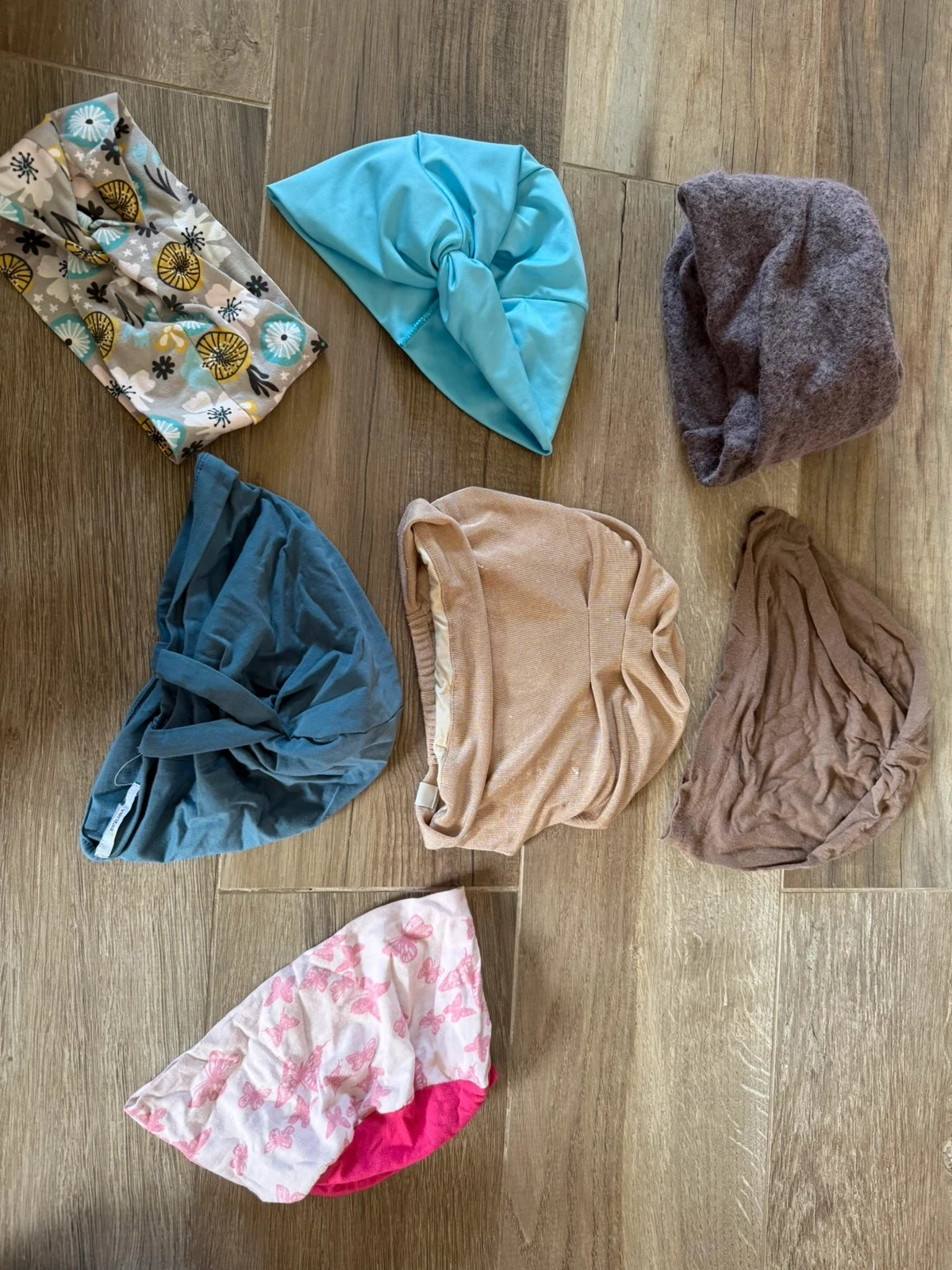Lot bonnet femme